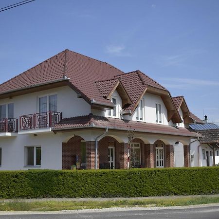 Fonix Apartmanhaz Nagypáli 외부 사진