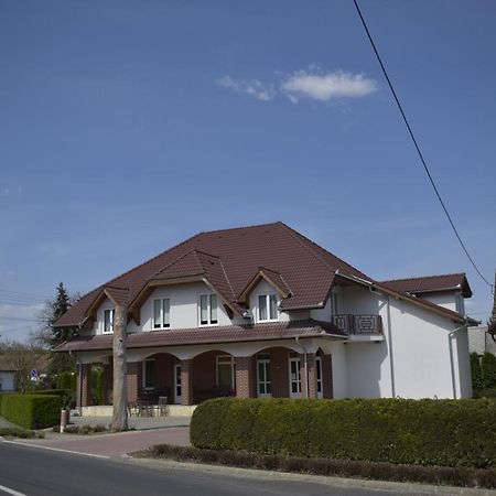 Fonix Apartmanhaz Nagypáli 외부 사진
