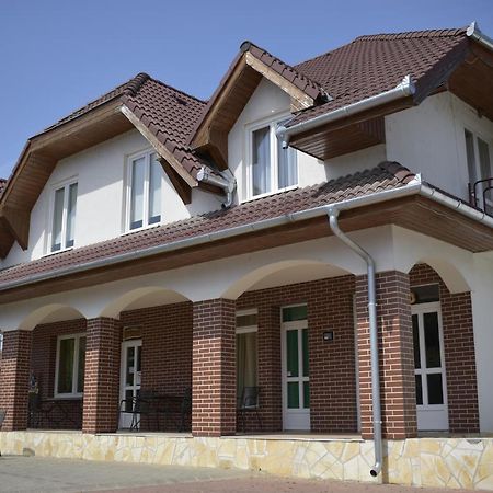 Fonix Apartmanhaz Nagypáli 외부 사진