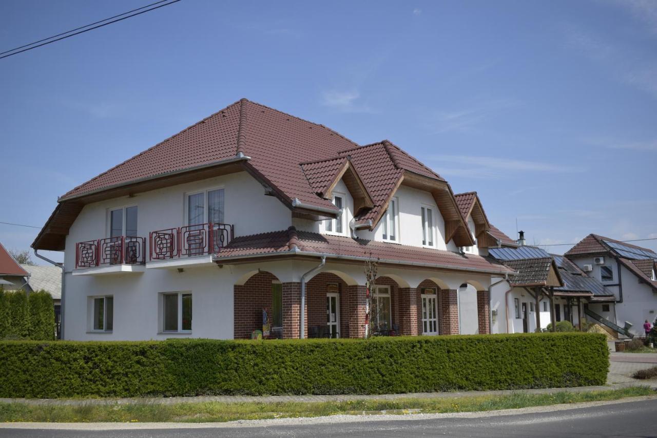Fonix Apartmanhaz Nagypáli 외부 사진